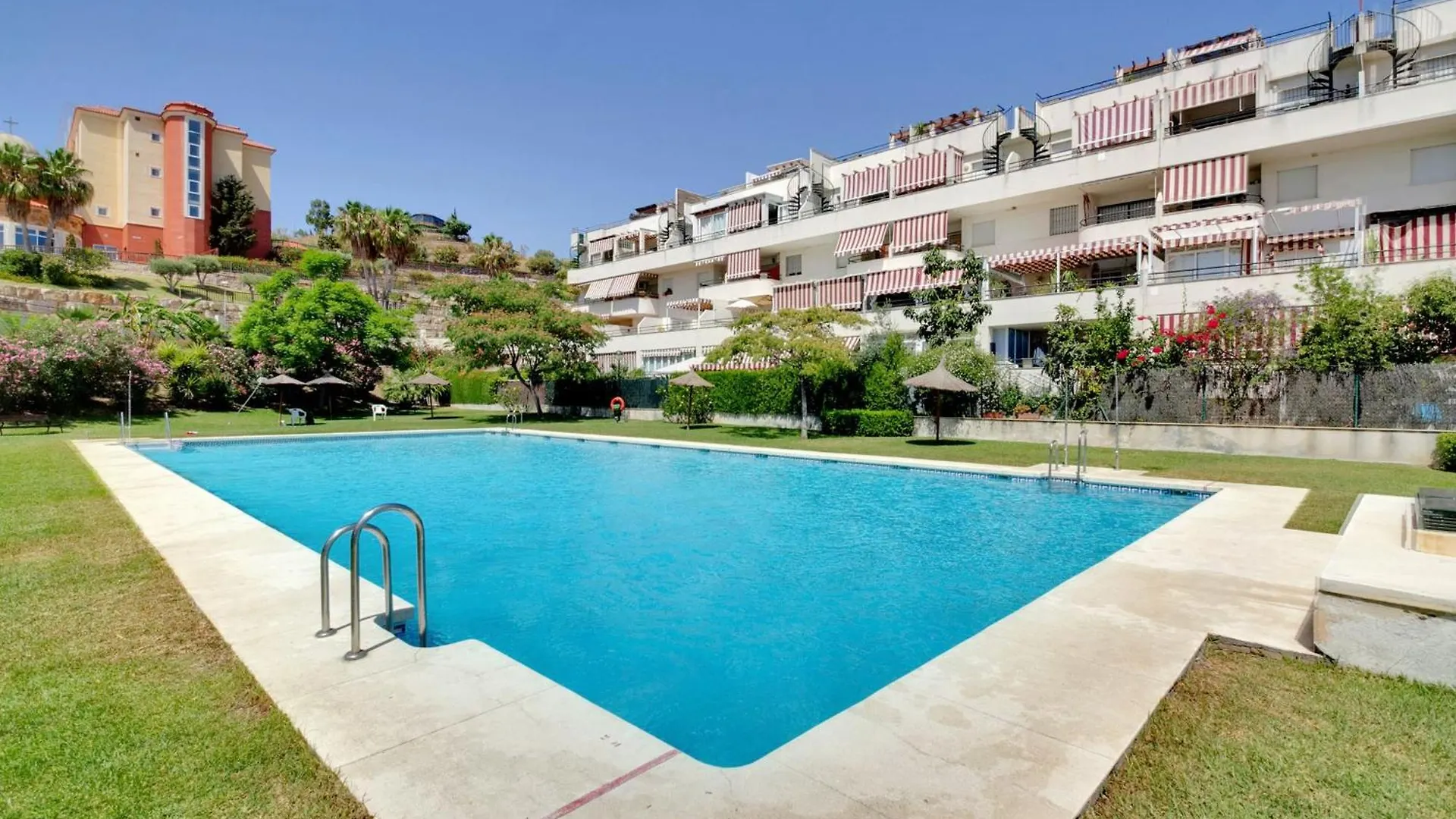 Del Parque Flats - Golf & Beach Terrace Málaga 0*,  Spanien